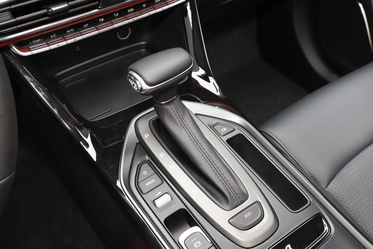 请帮我列举汽车减震器国内外的品牌？(图1)