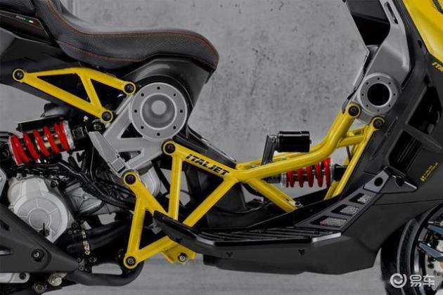 如何调节摩托车的后减震把车开到80到100感觉车飘就调硬调整好了车开到高速是贴着路面得感觉[呲牙](图1)