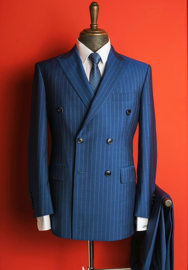 早春短款穿搭技巧拉高比例身形更轻盈(图1)