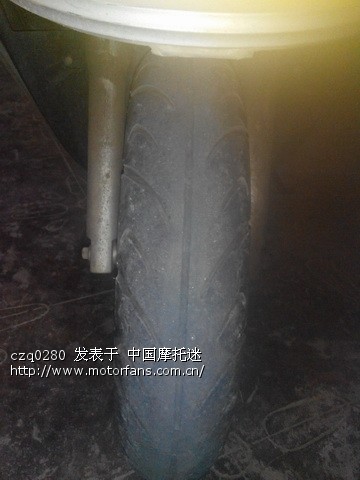 摩托车前减震器软硬的调整方法是什么(图1)