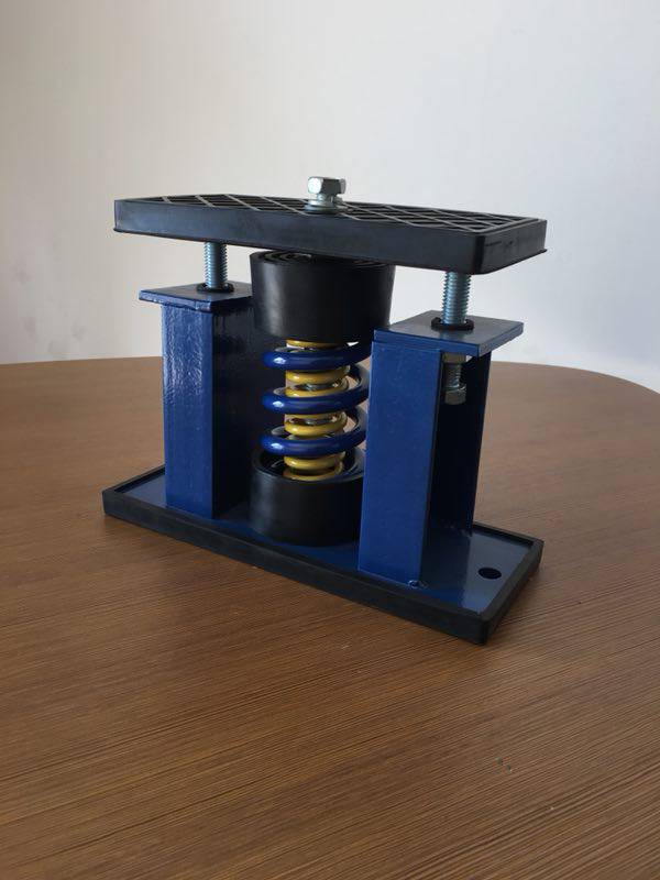 伏尔坎机械取得半挂车用减震装置专利提高减震效果(图1)