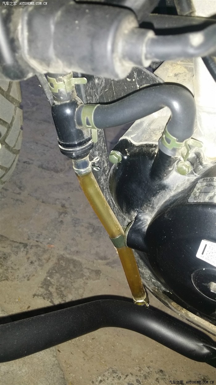 汽车减震器油怎么加油轿车减震器怎么加油(图1)