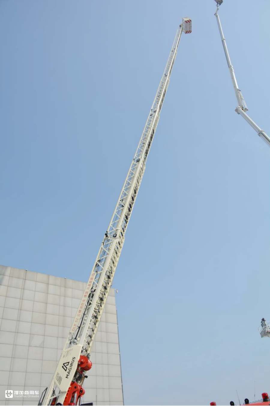 云梯车云梯搬家车产品简介(图1)