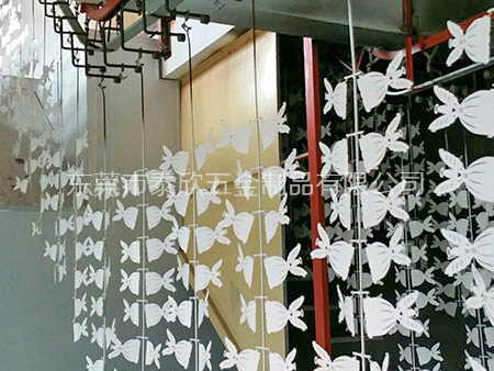 带着上下游人形机器人加速跑起来（经济聚焦·走进“中国智造”）(图1)